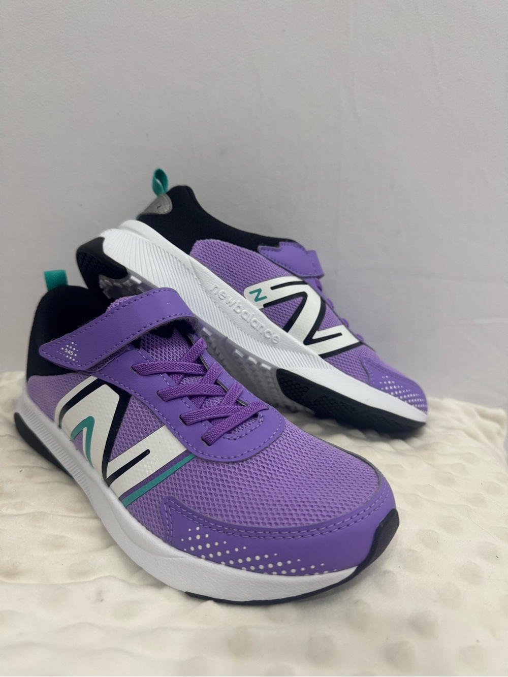 BRAND NEW NEW BALANCE NEVER WORNNew